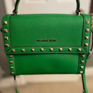 NWT Michael Kors Dillion messenger bag